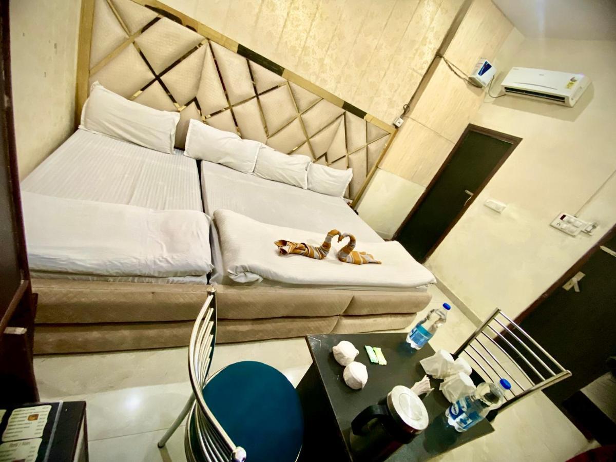 Swaran Hotel Amritsar Bagian luar foto